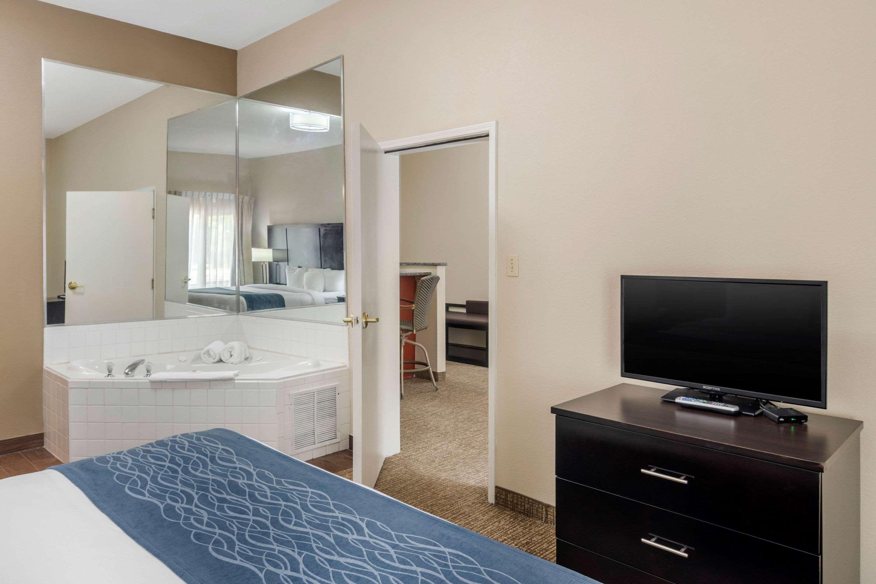 Comfort Inn & Suites Atlanta-Smyrna Exterior foto